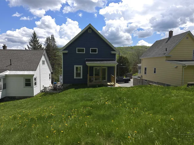 $199,900 | 569 Western Avenue, Berlin, NH 03570