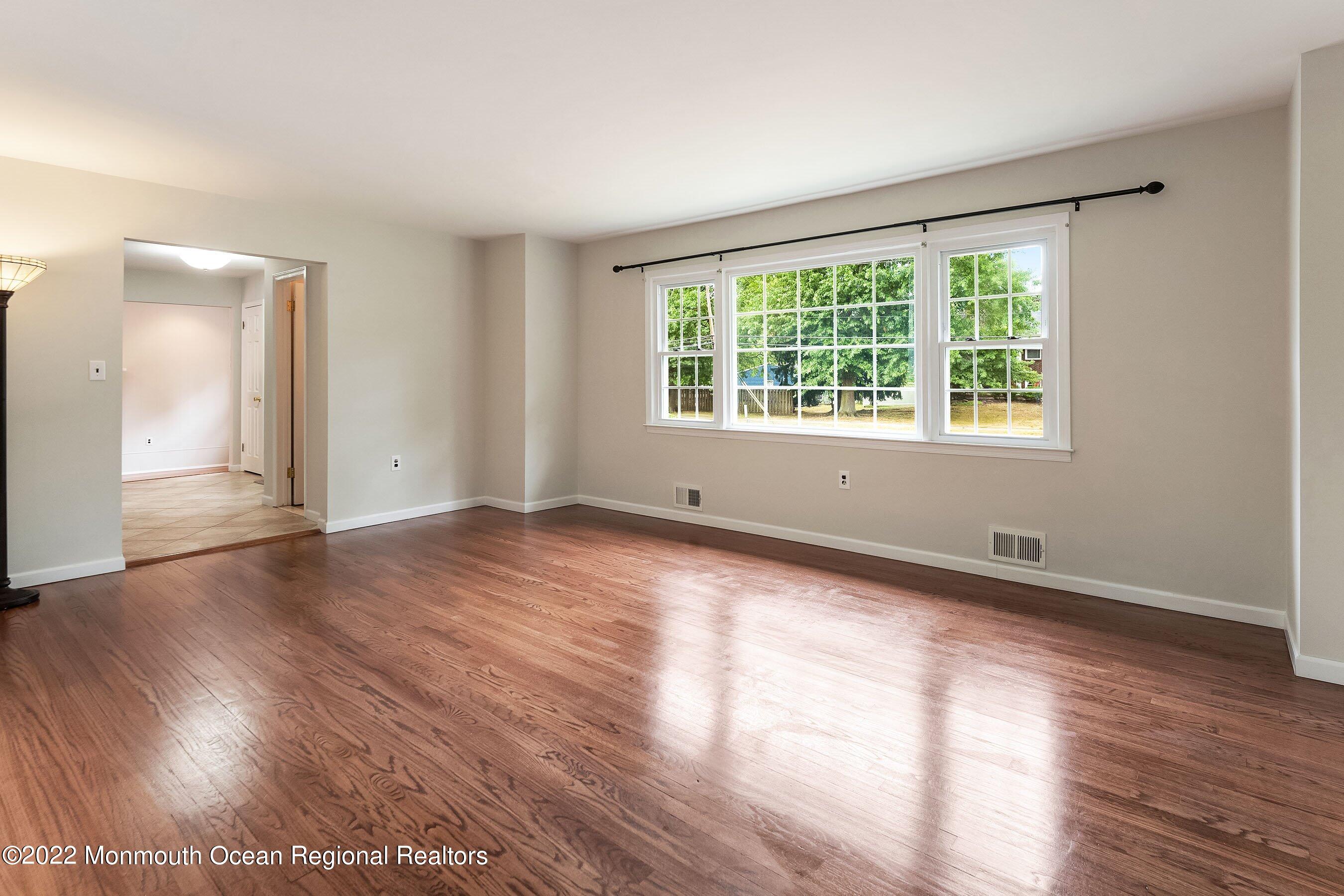 85 School Road West Marlboro, NJ 07746 - Photo 9 of 39 08-Int6 Living1.