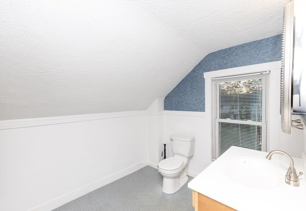 576 Third Street Fall River, MA 02721 - Photo 10 of 18