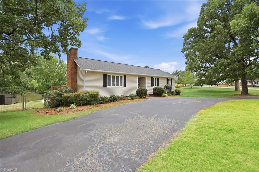 312 Aldridge Road Archdale, NC 27263 - Photo 2 of 47