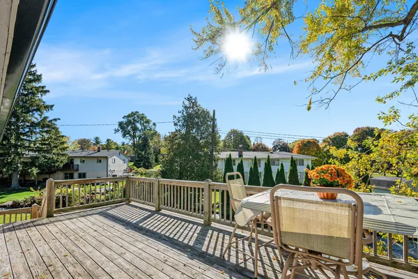 $374,900 | 60 Waldon Road, Clarkston, MI 48346