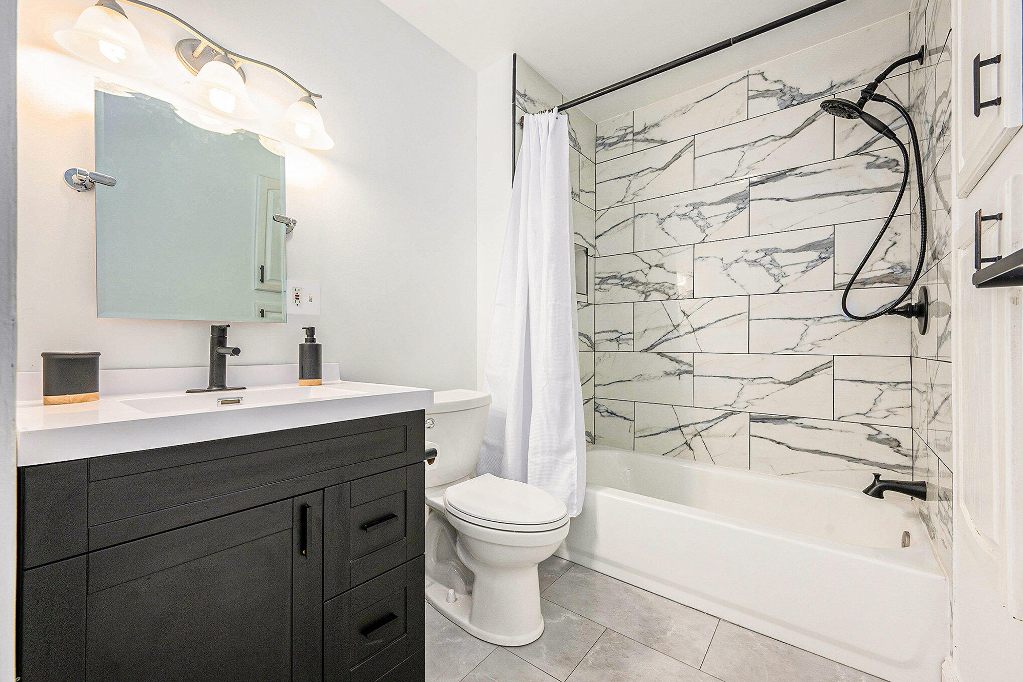 60 Waldon Road Clarkston, MI 48346 - Photo 22 of 49 019_file_597