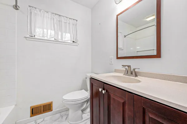 $374,900 | 60 Waldon Road, Clarkston, MI 48346