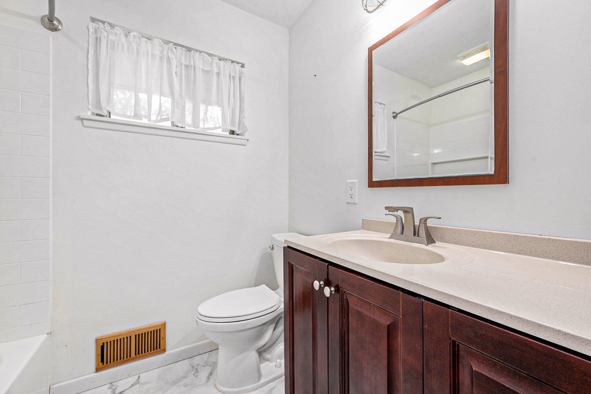 60 Waldon Road Clarkston, MI 48346 - Photo 25 of 49 018_file_572