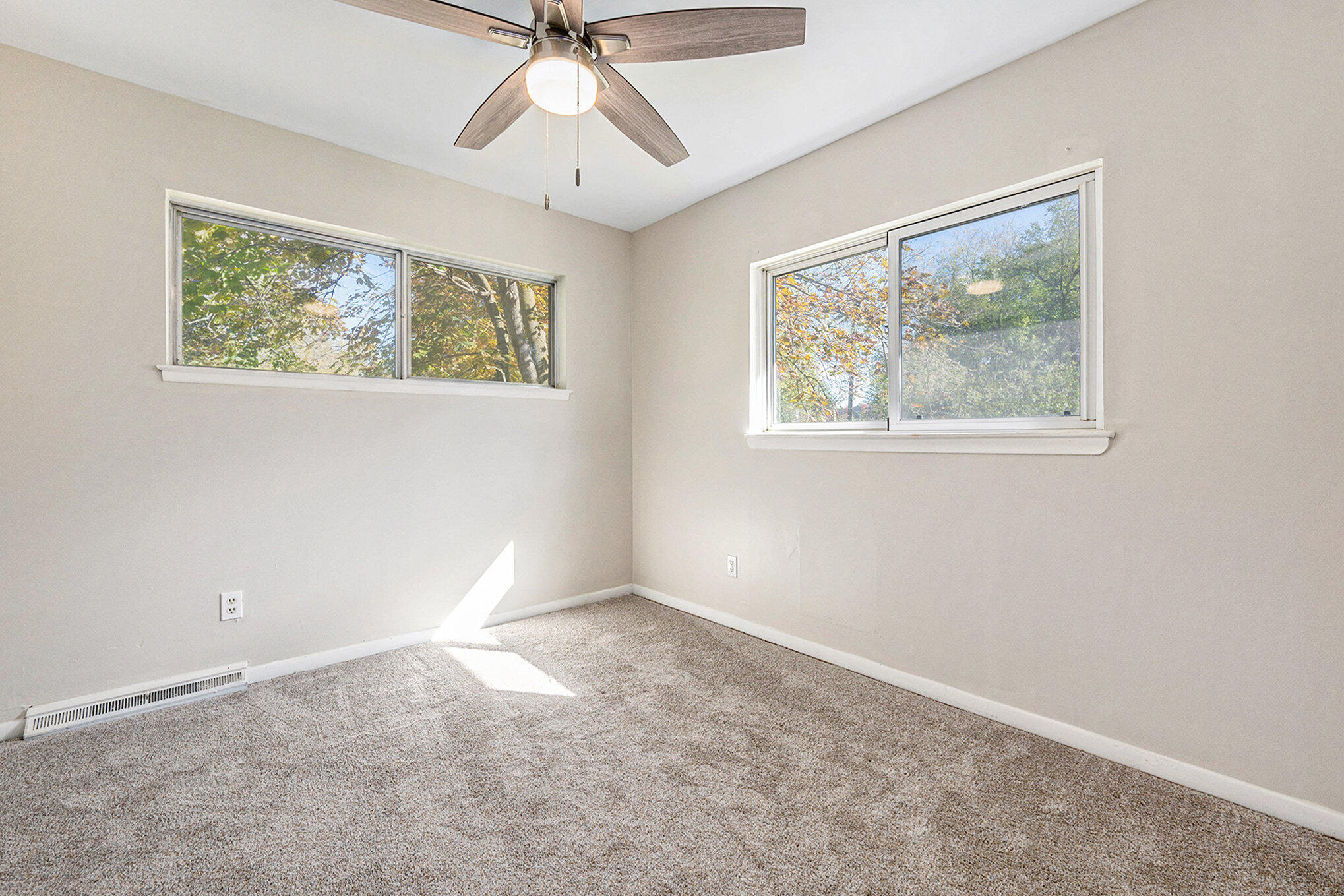 60 Waldon Road Clarkston, MI 48346 - Photo 28 of 49 025_60_waldon_rd_41_674