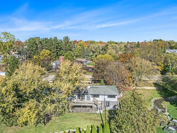 $374,900 | 60 Waldon Road, Clarkston, MI 48346