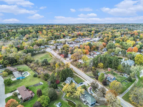 $374,900 | 60 Waldon Road, Clarkston, MI 48346