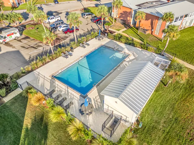 a view of an outdoor space