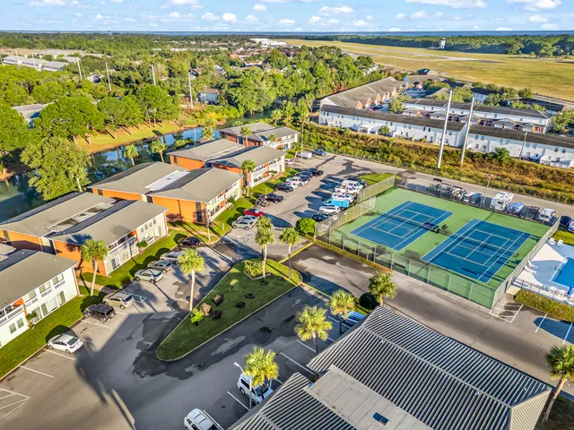 a view of an outdoor space