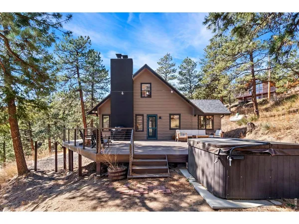 a view of a outdoor space