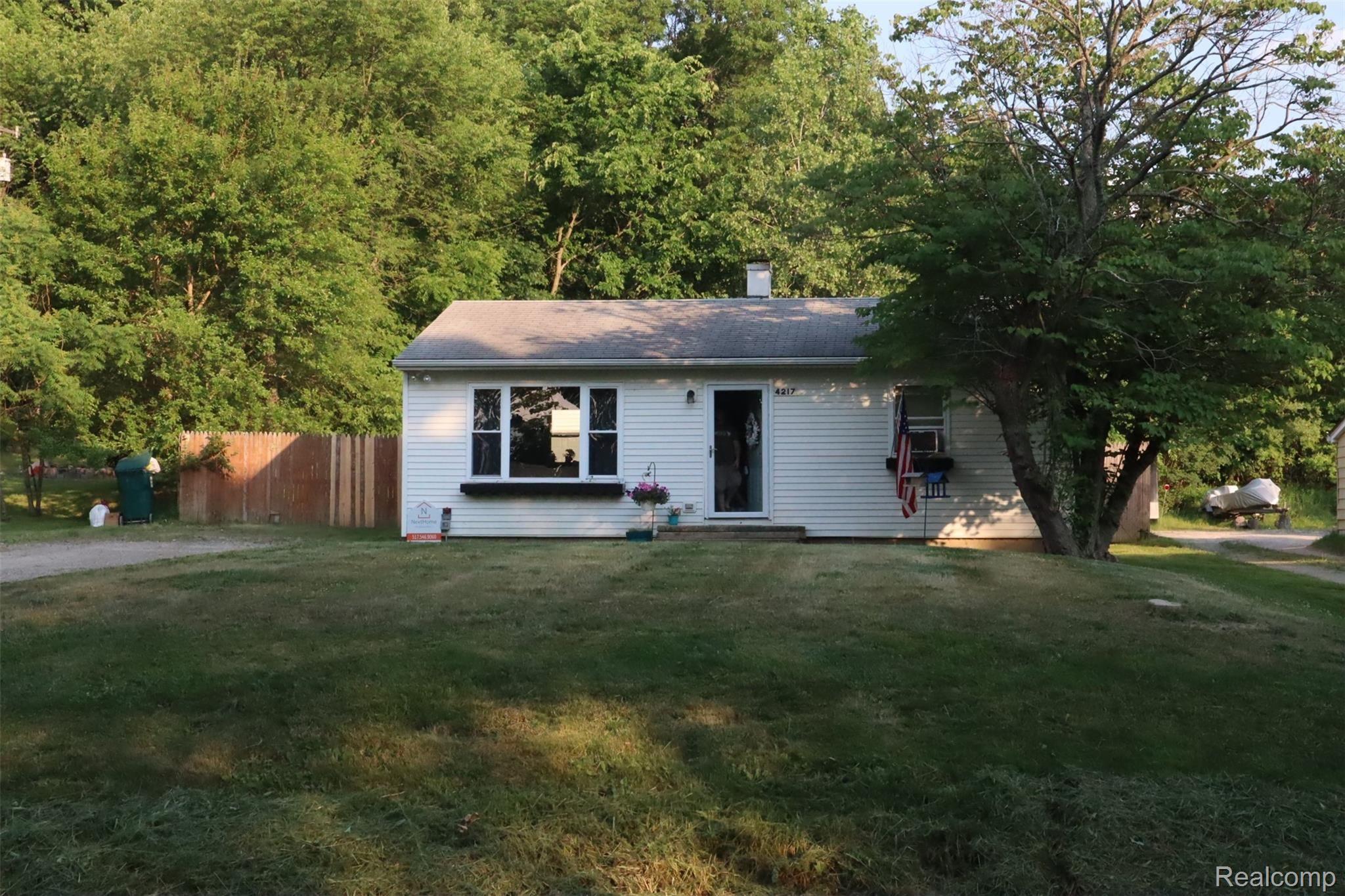 4217 West Allen Road Howell, MI 48855 - Photo 7 of 41 IMG_1914.JPG