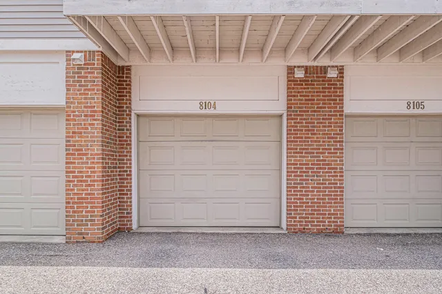 $1,750 | 8104 Addington Drive, Walled Lake, MI 48390