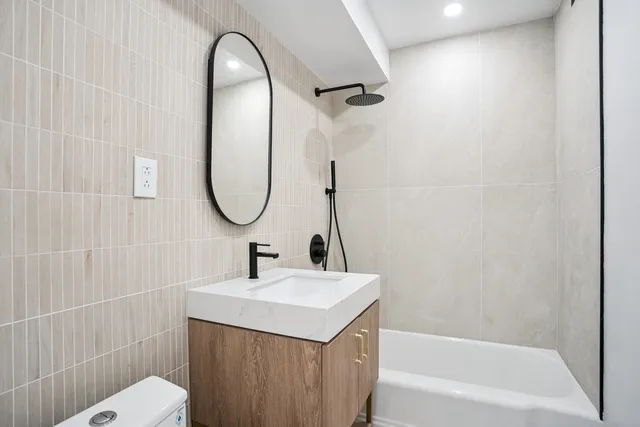 $549,000 | 200 East 27th Street, Unit 9A | Kips Bay