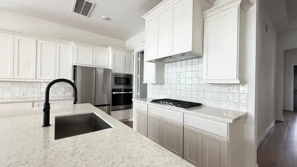 $3,680 | 24638 Lukes Lndg Way, Tomball, TX 77375