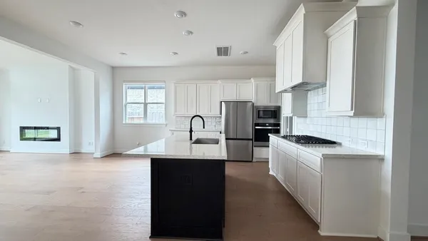 $3,680 | 24638 Lukes Lndg Way, Tomball, TX 77375