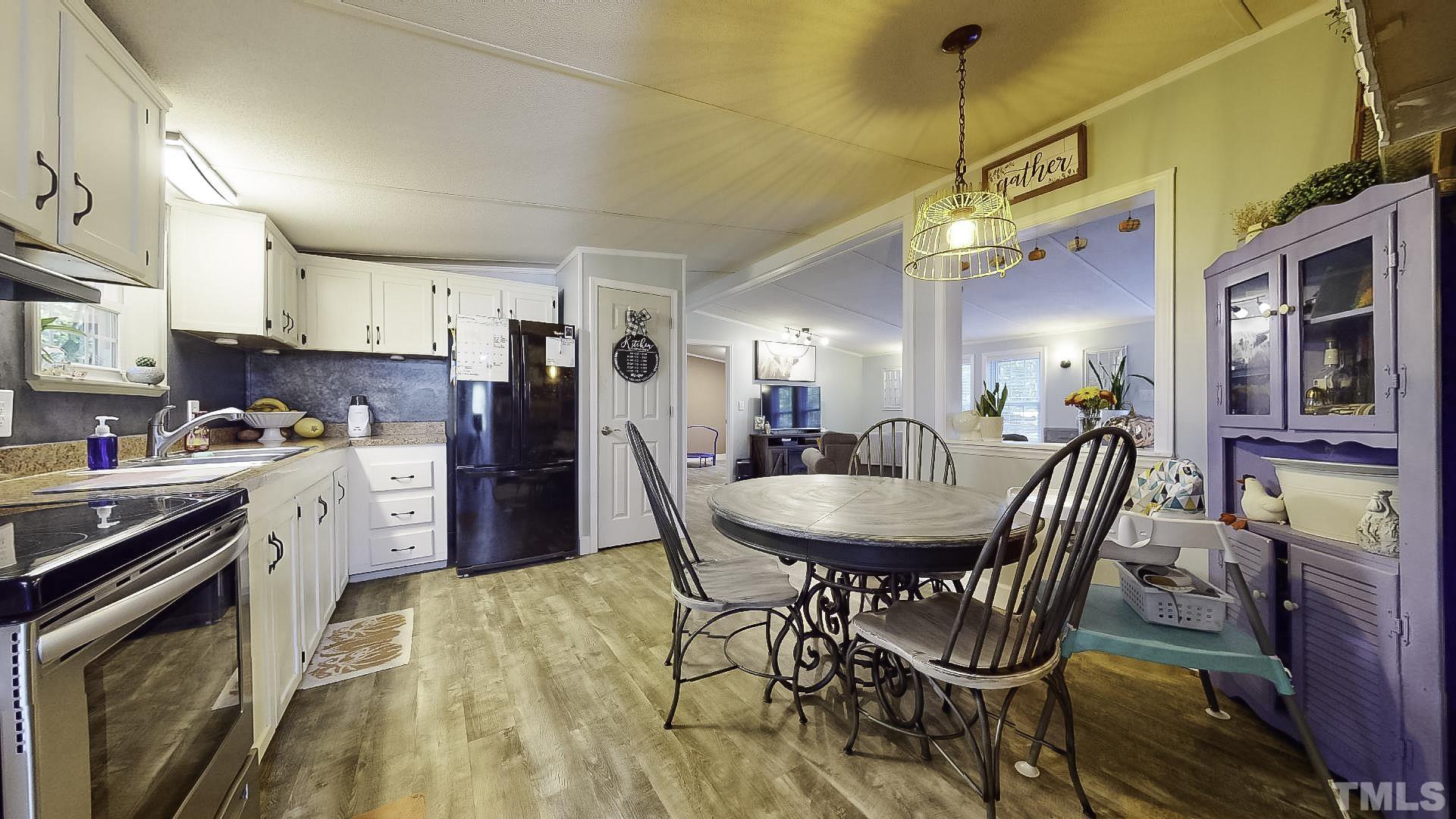 425 Raleigh Farms Road Youngsville, NC 27596 - Photo 5 of 20 Kitchen