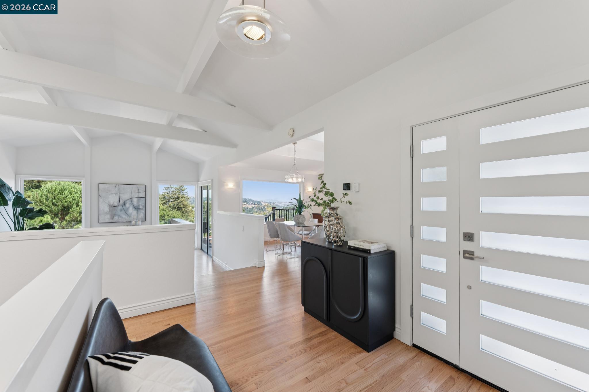 583 Tahos Road Orinda, CA 94563 - Photo 4 of 31 Gallery Image 4