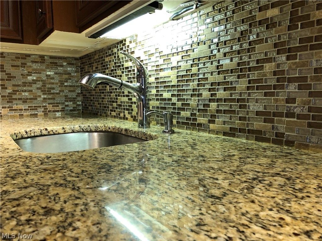 1175 East Calla Road, Unit D232 Youngstown, OH 44514 - Photo 4 of 28