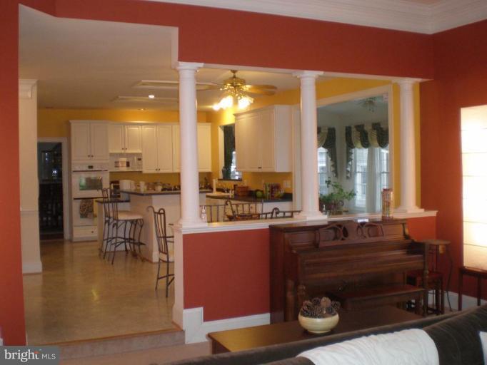 18603 Thundercloud Road Boyds, MD 20841 - Photo 14 of 30 Family Room