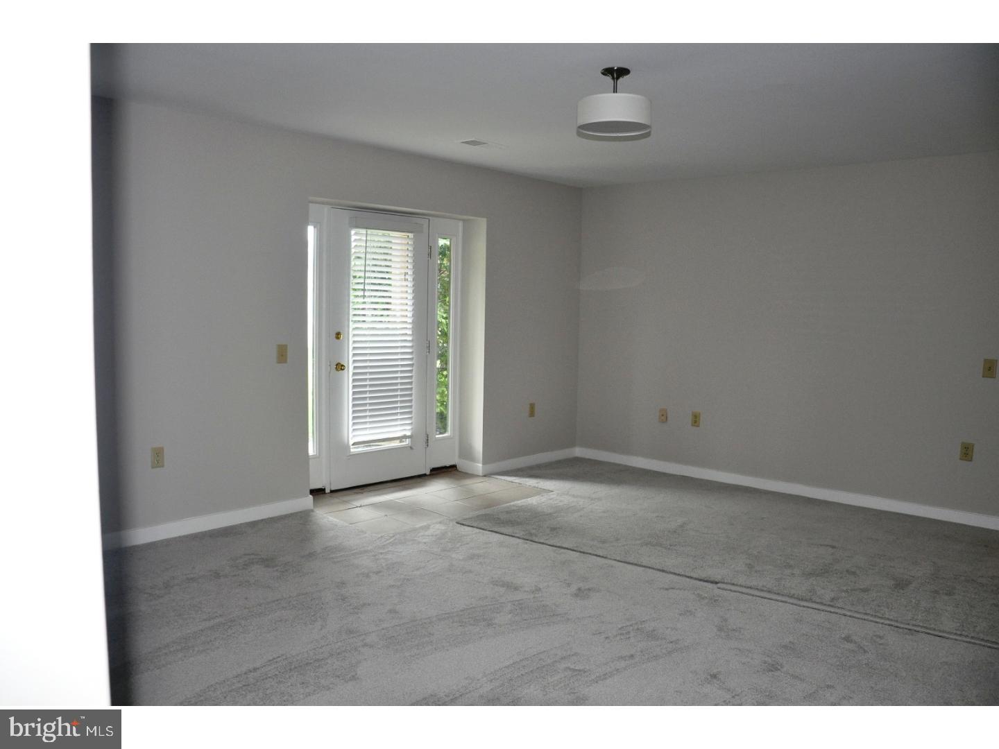 8102 Westview Road Wilmington, DE 19802 - Photo 6 of 19 Great Room