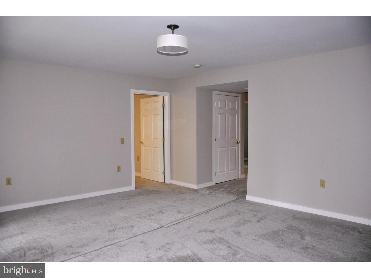 8102 Westview Road Wilmington, DE 19802 - Photo 9 of 19 Great Room