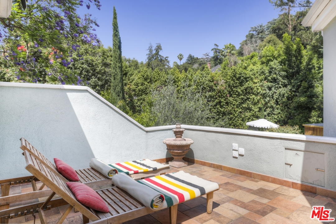 2530 North Commonwealth Avenue Los Angeles, CA 90027 - Photo 24 of 37 Gallery Image 24