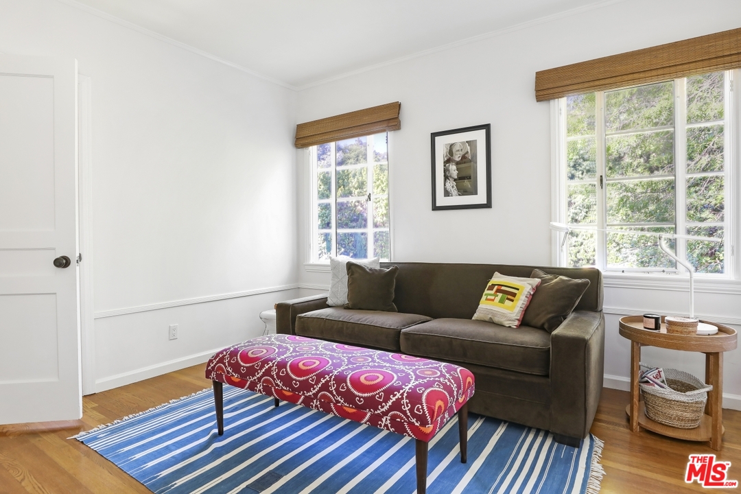 2530 North Commonwealth Avenue Los Angeles, CA 90027 - Photo 29 of 37 Gallery Image 29