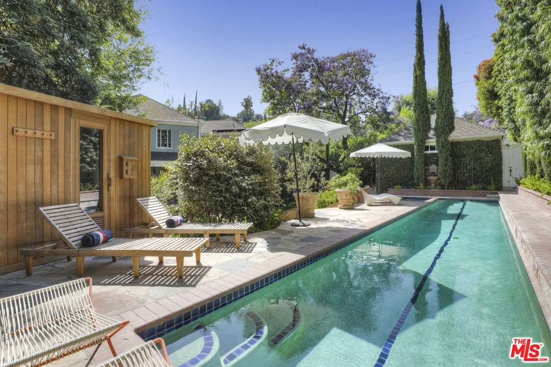2530 North Commonwealth Avenue Los Angeles, CA 90027 - Photo 33 of 37 Gallery Image 33