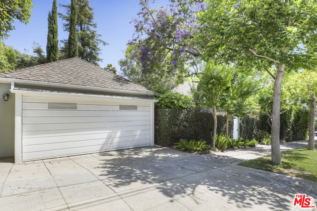 2530 North Commonwealth Avenue Los Angeles, CA 90027 - Photo 35 of 37 Gallery Image 35