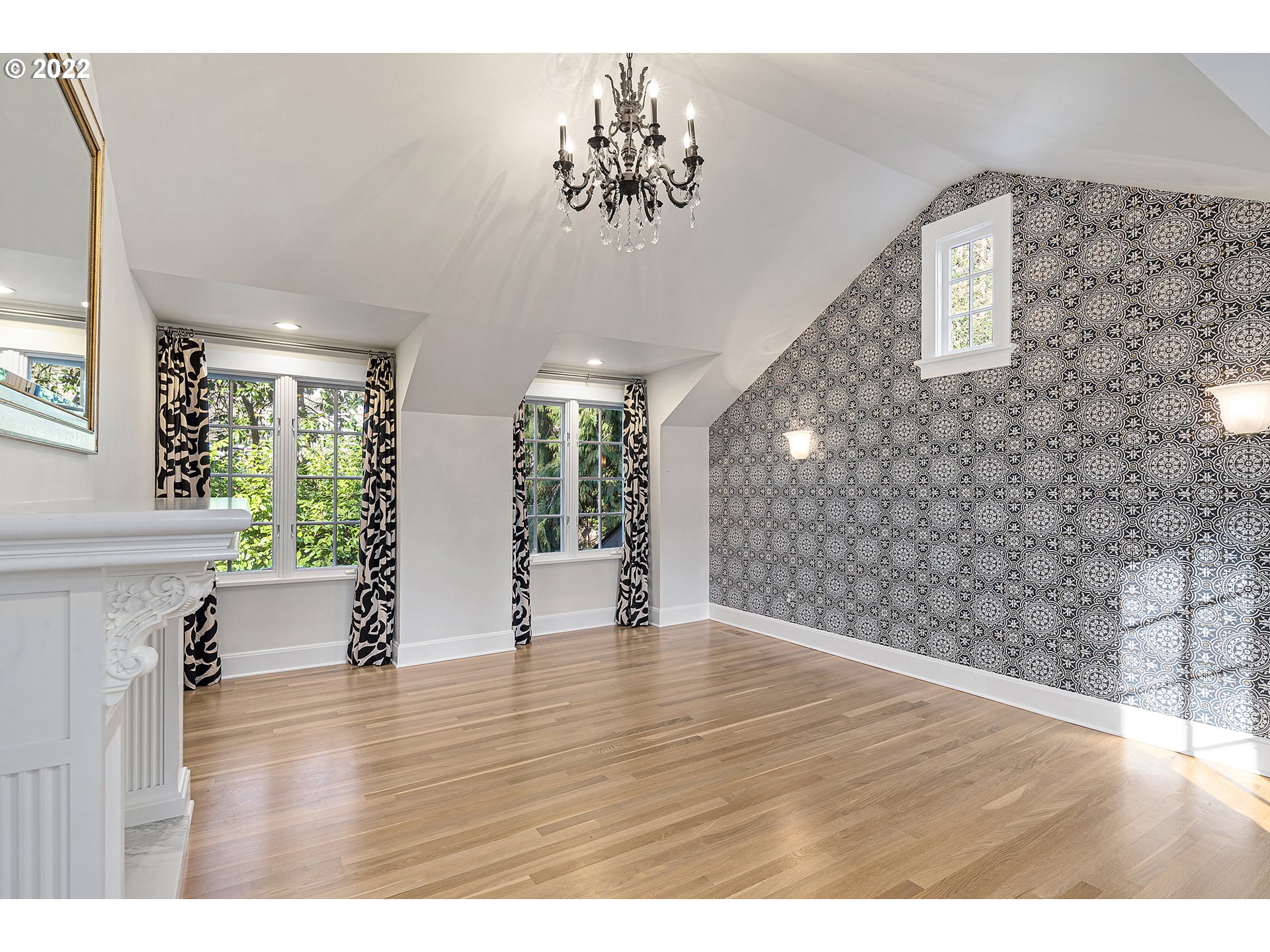 2028 South Greenwood Road Portland, OR 97219 - Photo 18 of 29 Gallery Image 18