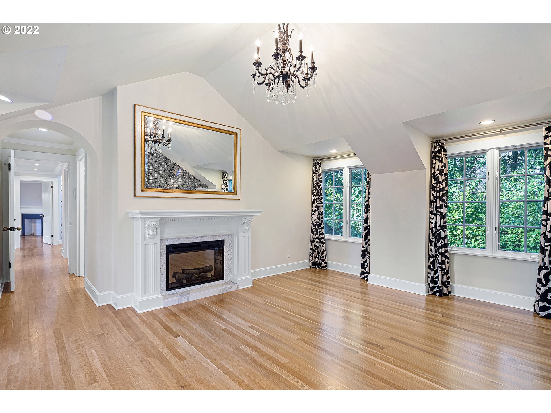 2028 South Greenwood Road Portland, OR 97219 - Photo 19 of 29 Gallery Image 19