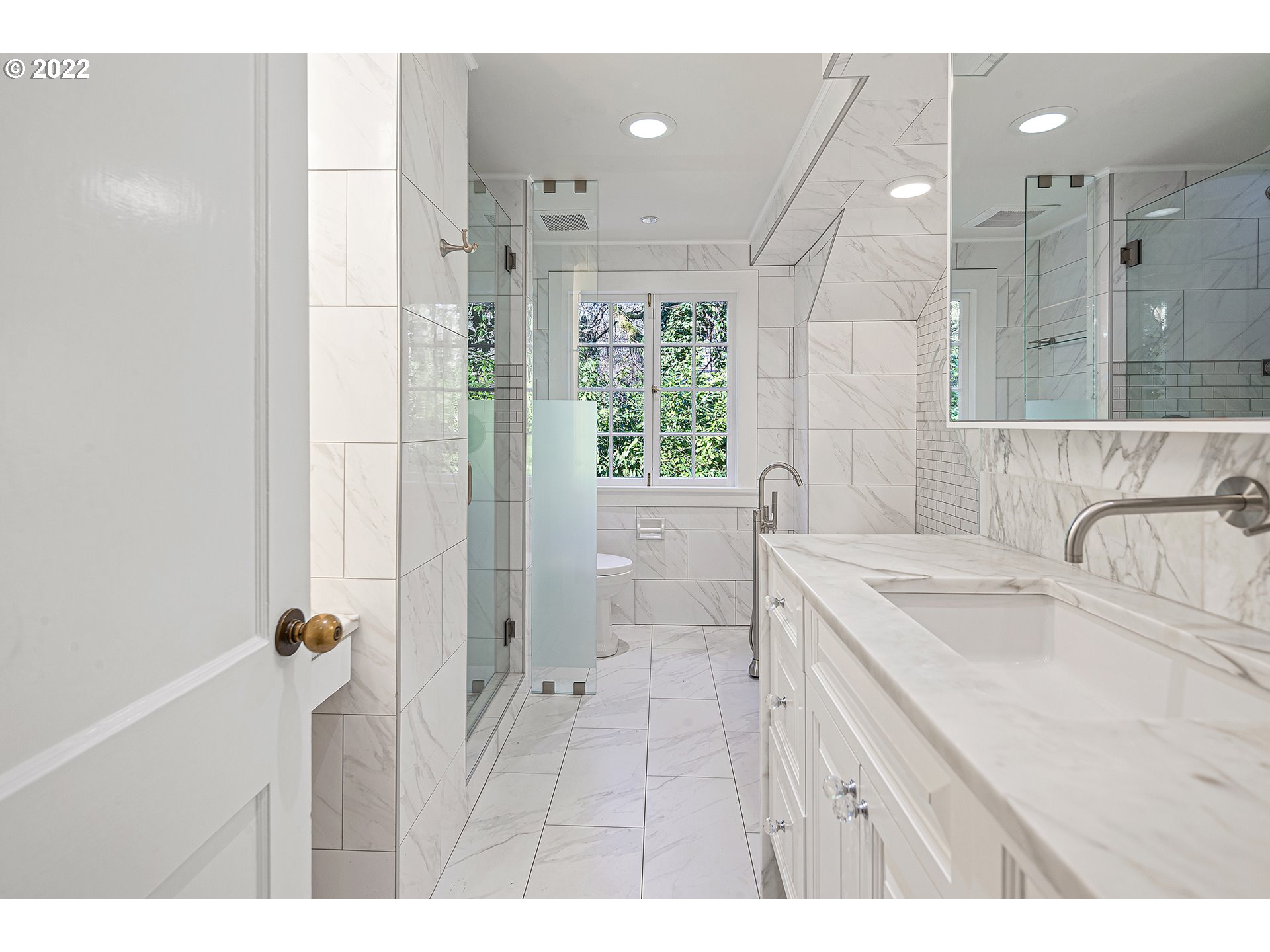 2028 South Greenwood Road Portland, OR 97219 - Photo 21 of 29 Gallery Image 21