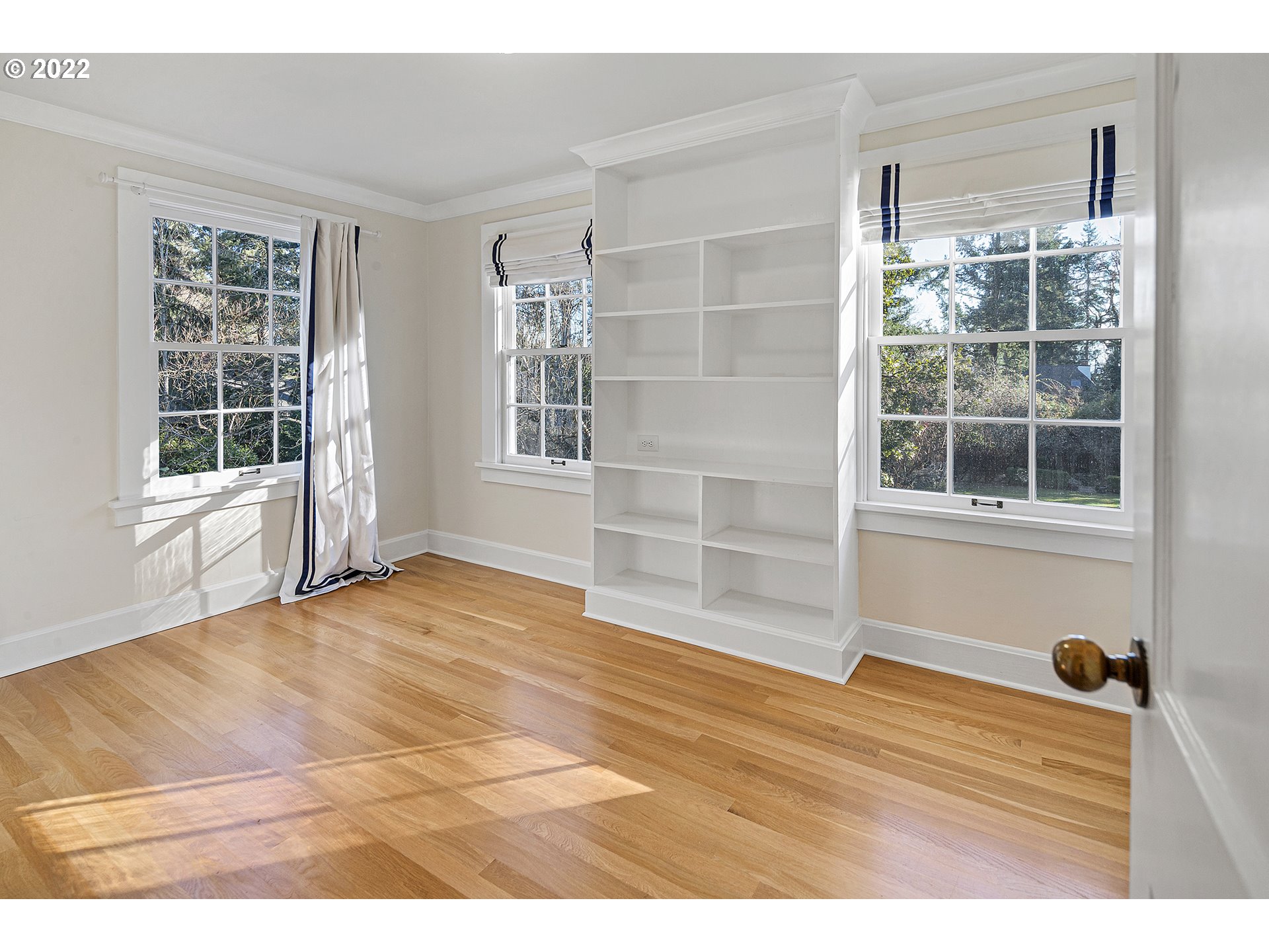 2028 South Greenwood Road Portland, OR 97219 - Photo 22 of 29 Gallery Image 22