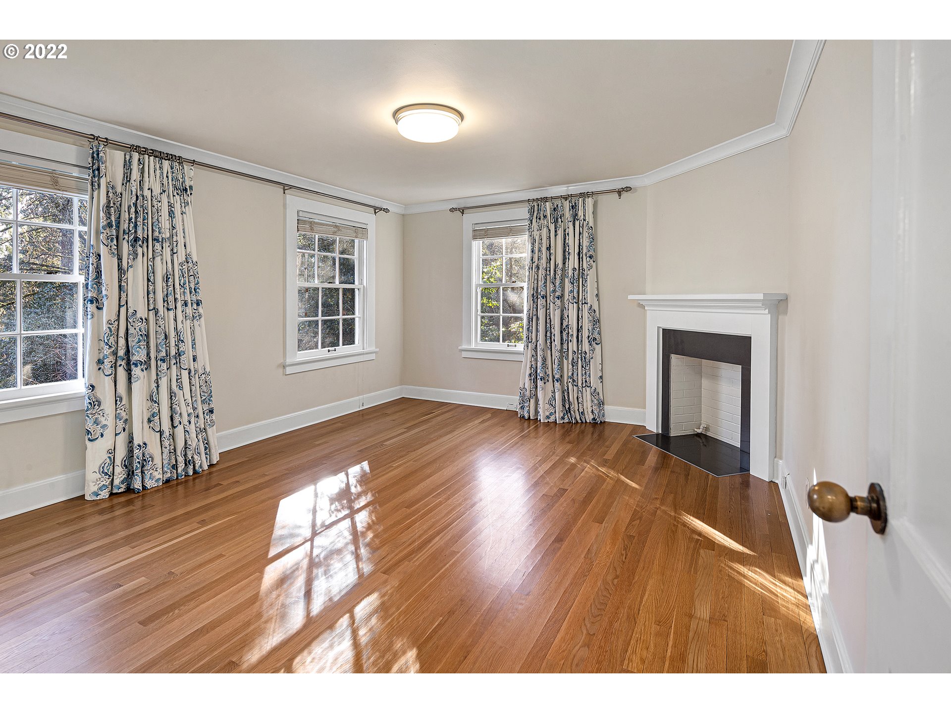 2028 South Greenwood Road Portland, OR 97219 - Photo 23 of 29 Gallery Image 23