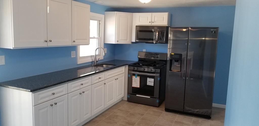 76 Penncastle Street Springfield, MA 01129 - Photo 5 of 26