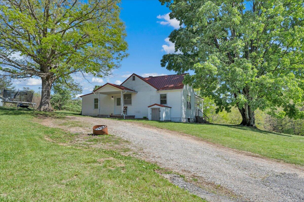 1932 Reesedale Road Elliston, VA 24087 - Photo 23 of 33 23-MIB00687