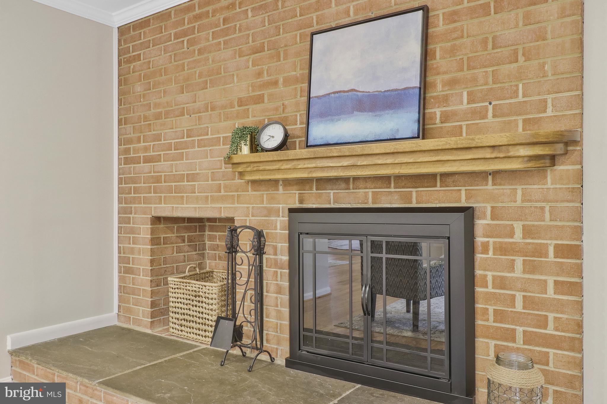 6017 Commack Court Springfield, VA 22152 - Photo 13 of 59 Family Room