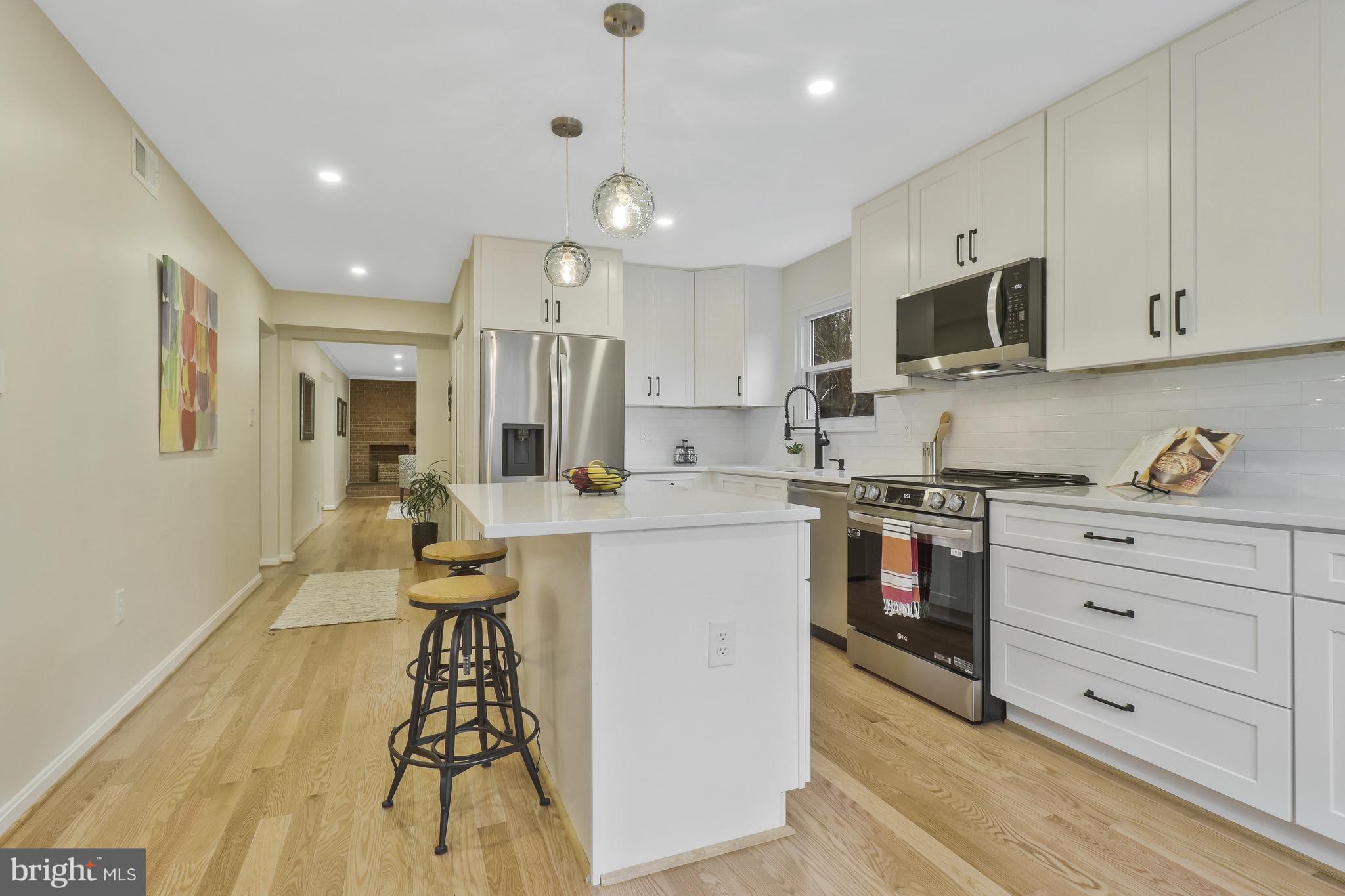 6017 Commack Court Springfield, VA 22152 - Photo 14 of 59 Kitchen