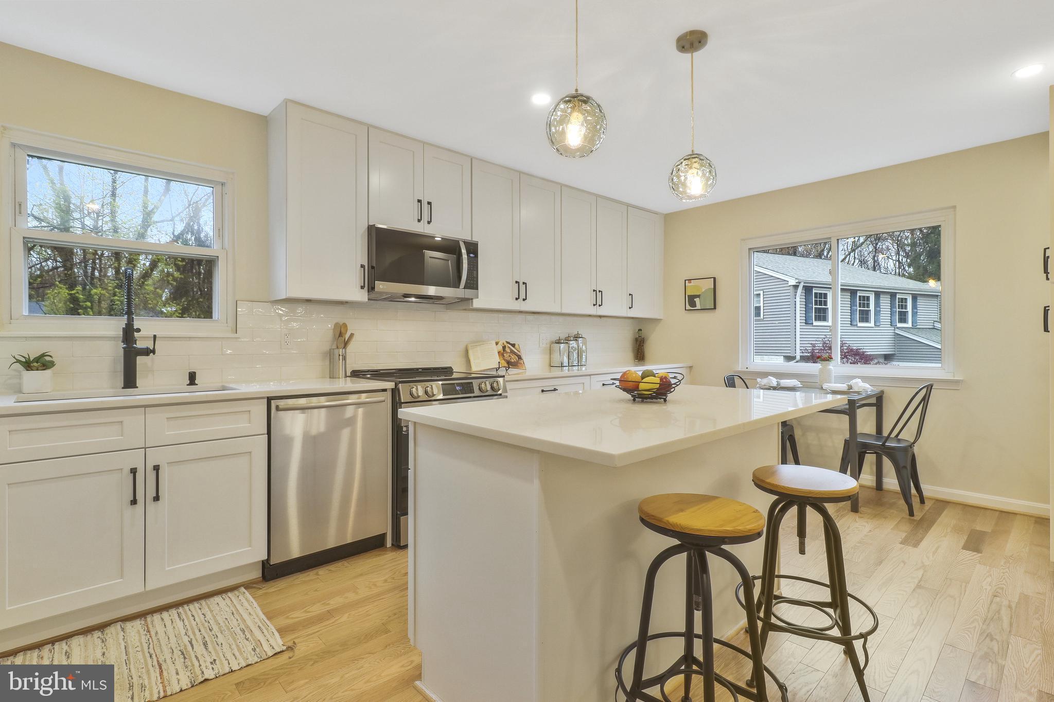 6017 Commack Court Springfield, VA 22152 - Photo 15 of 59 Kitchen