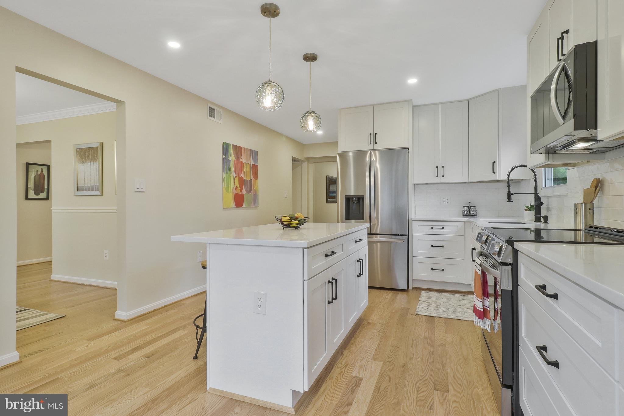 6017 Commack Court Springfield, VA 22152 - Photo 16 of 59 Kitchen