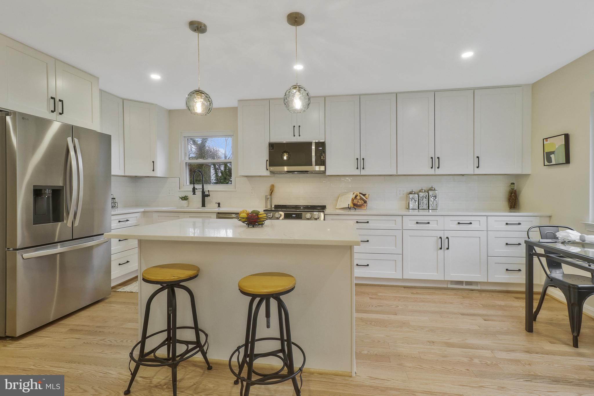 6017 Commack Court Springfield, VA 22152 - Photo 17 of 59 Kitchen