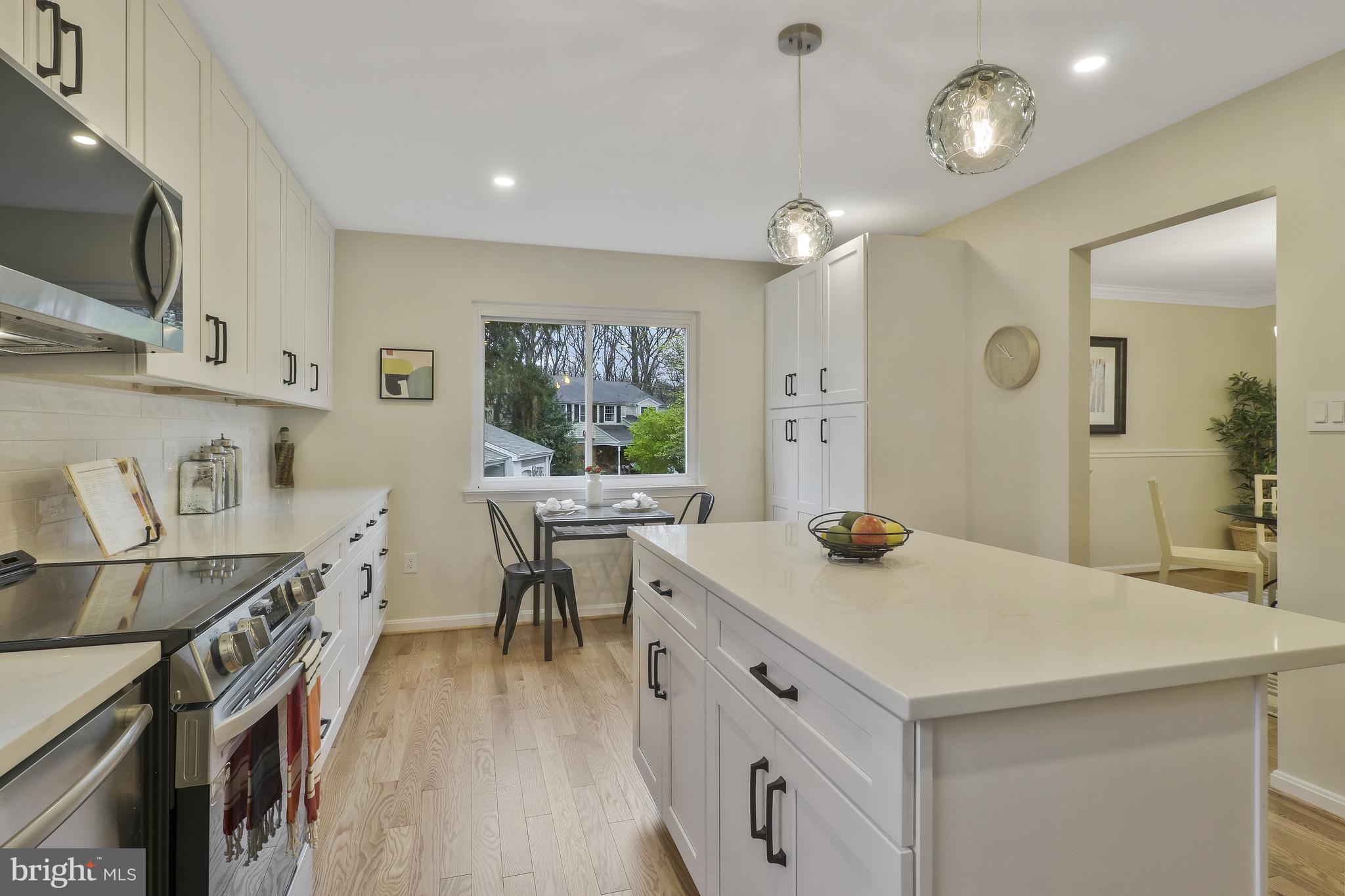 6017 Commack Court Springfield, VA 22152 - Photo 18 of 59 Kitchen
