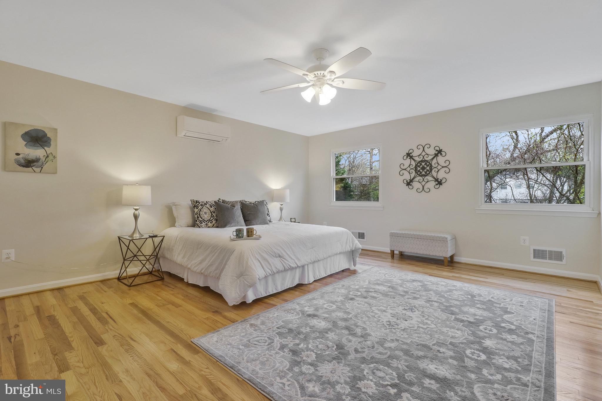 6017 Commack Court Springfield, VA 22152 - Photo 28 of 59 Primary Suite