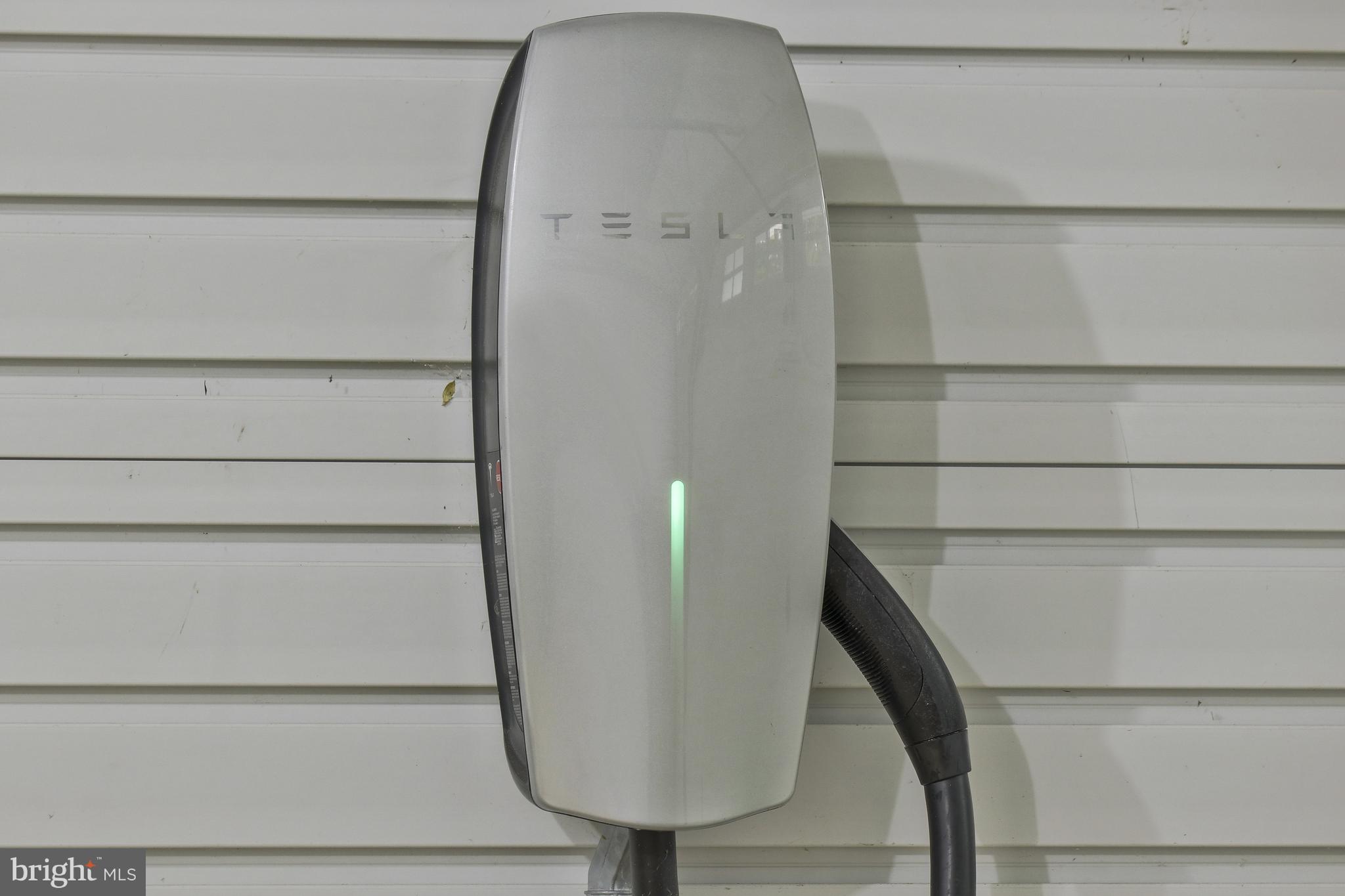 6017 Commack Court Springfield, VA 22152 - Photo 50 of 59 Tesla Charger