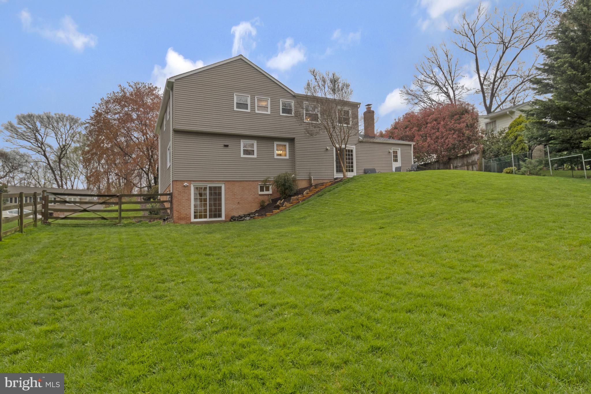 6017 Commack Court Springfield, VA 22152 - Photo 53 of 59 Rear Exterior