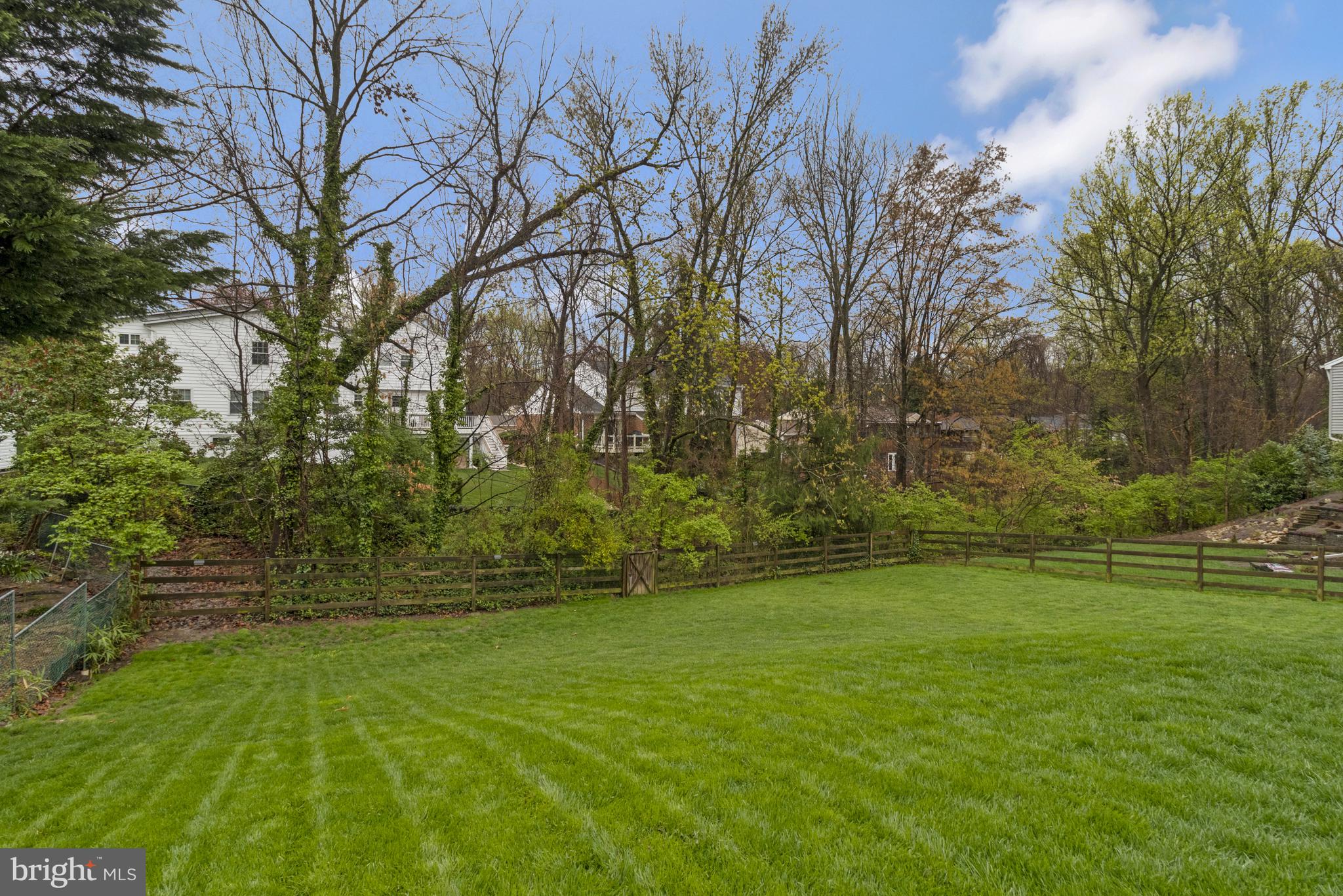 6017 Commack Court Springfield, VA 22152 - Photo 56 of 59 Fenced Yard