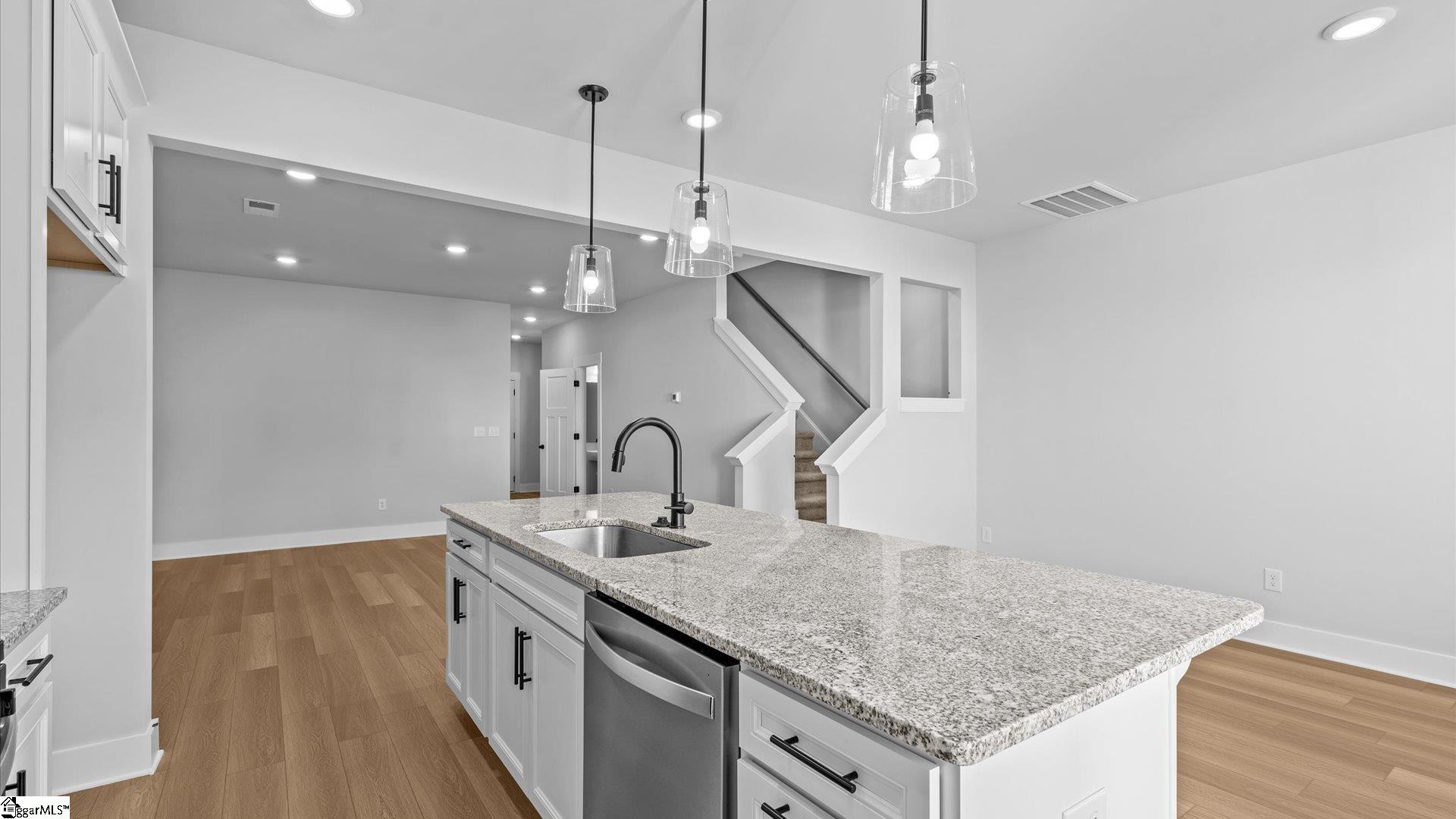 417 Hazelcote Road Greenville, SC 29611 - Photo 8 of 28 Gallery Image 8