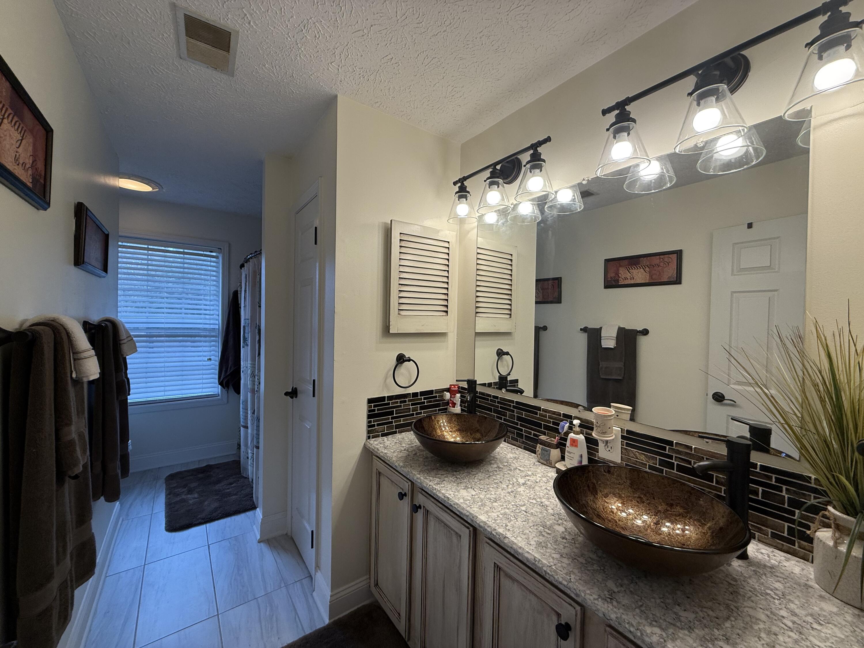 106 Heddy Road Greenwood, SC 29646 - Photo 21 of 30 Upstairs shared Bath