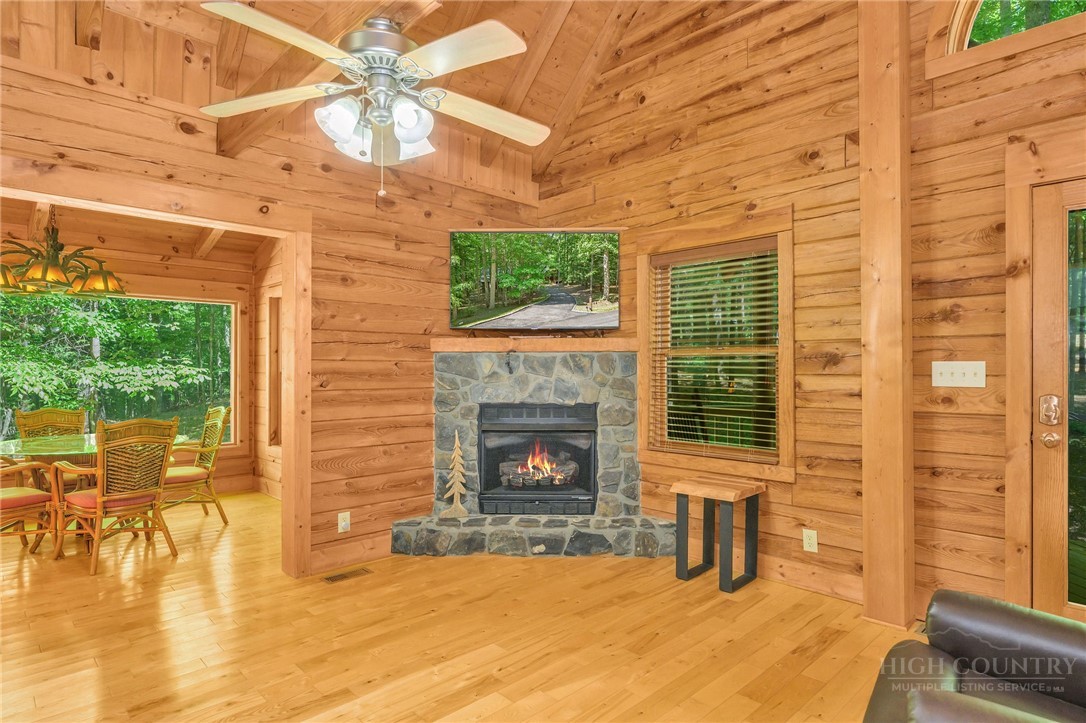 387 Woodland Ridge Lansing, NC 28643 - Photo 17 of 41
