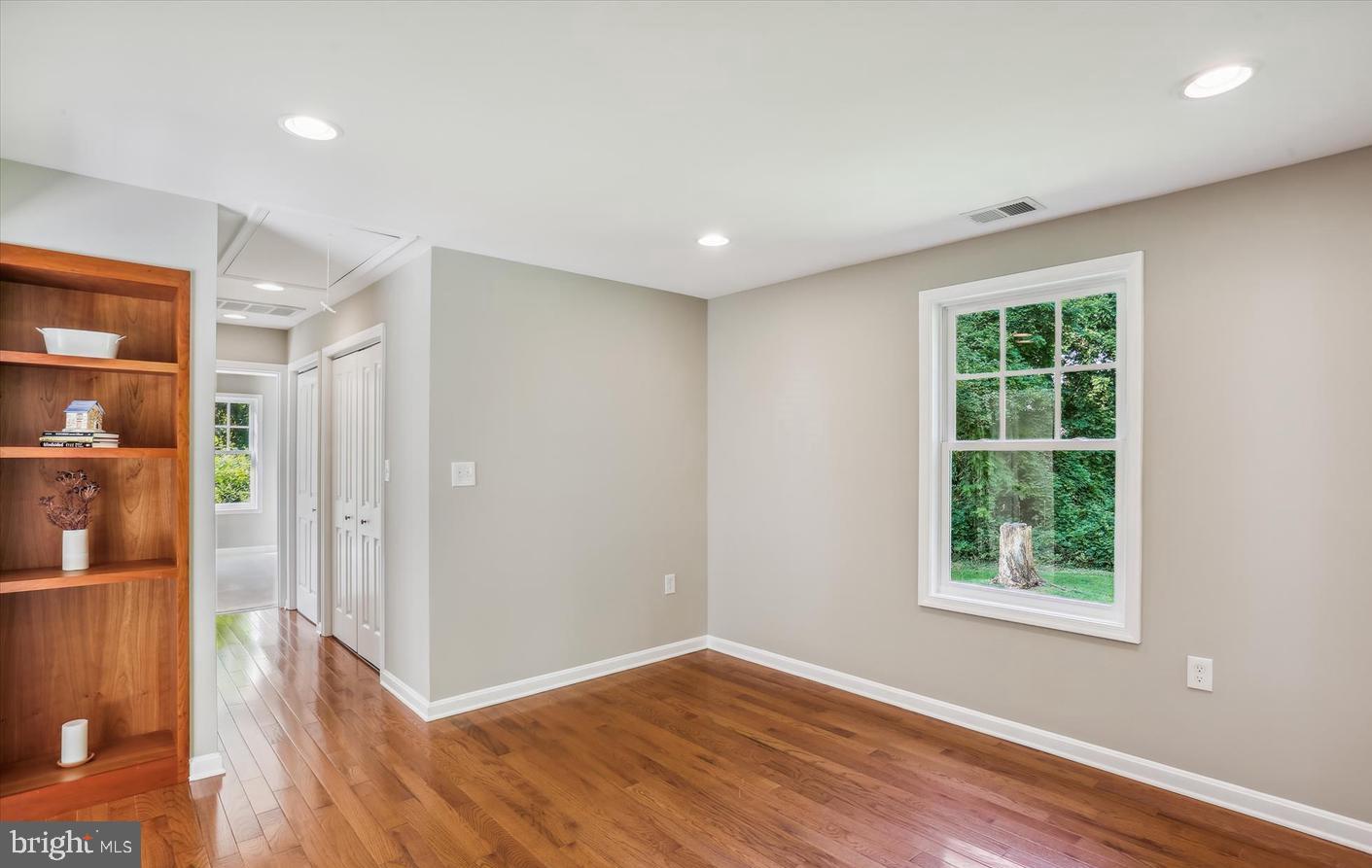 11730 Glen Mill Road Potomac, MD 20854 - Photo 7 of 16